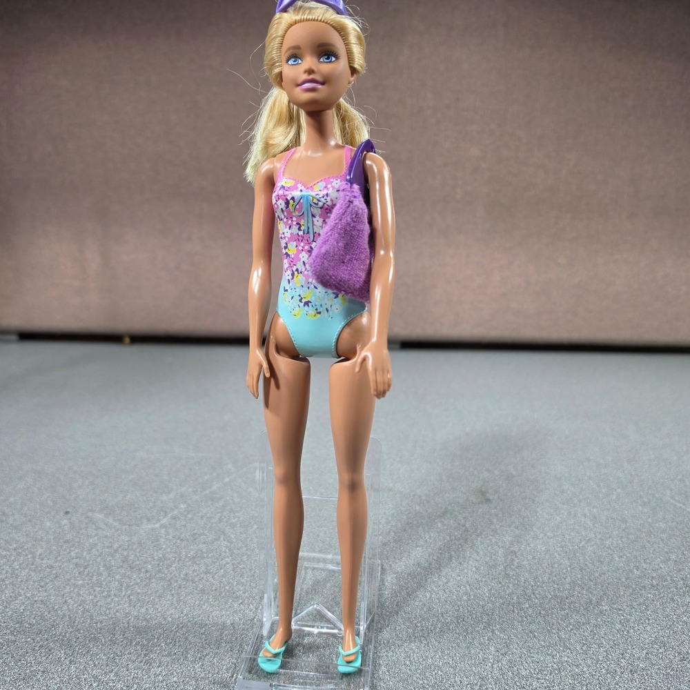 Beach Barbie Fashion Doll Girls Pink Floral Swimsuit Excellent Beach Accessories